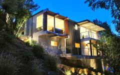 ParksHouse_ExtFrontNightLIGHTER_300dpi_2500x4000pixel